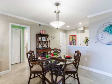 Siesta Key Vacation Condo 2 Bedrooms Sleeps 6 Guests