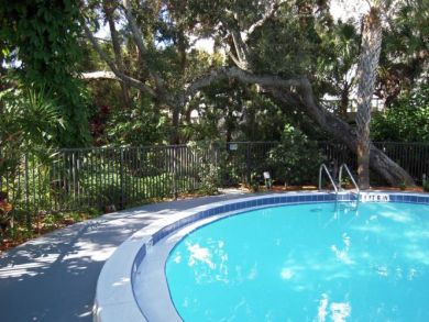 Siesta Key Vacation Condo 2 Bedrooms Sleeps 6 Guests