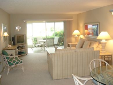 Open living & dining area
