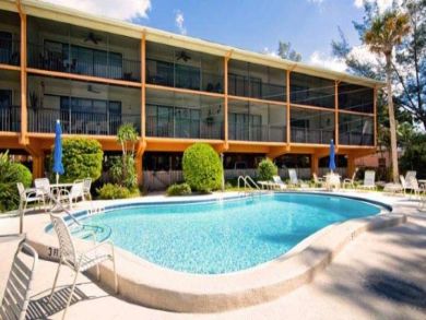 Beachfront Anna Maria 2 Bedroom Vacation Condo Sleeps 4 Beachfront Anna Maria 2 Bedroom Vacation Condo Sleeps 4