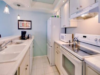 Beachfront Anna Maria 2 Bedroom Vacation Condo Sleeps 4 Beachfront Anna Maria 2 Bedroom Vacation Condo Sleeps 4