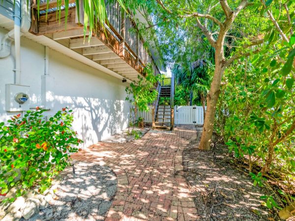 North Anna Maria Vacation Rental Property Sleeps 10 Guests