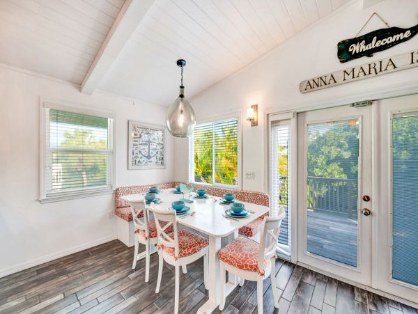 North Anna Maria Vacation Rental Property Sleeps 10 Guests