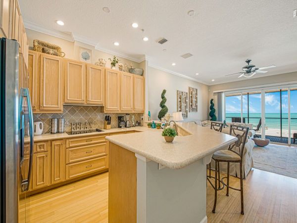 Anna Maria Island Vacation Condo Beachfront Three Bedrooms