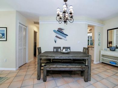 Canal Front Home with Caged Pool in Sanibel, Walk to Beach