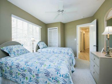 Canal Front Home with Caged Pool in Sanibel, Walk to Beach