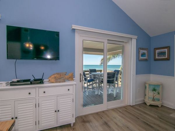 Holmes Beach Gulf Front Vacation Home 3 Bedrooms Sleeps Six