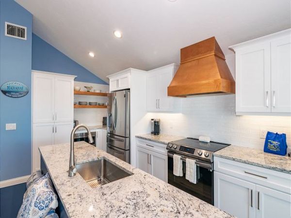 Holmes Beach Gulf Front Vacation Home 3 Bedrooms Sleeps Six