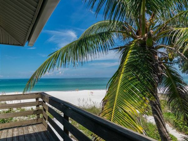Holmes Beach Gulf Front Vacation Home 3 Bedrooms Sleeps Six