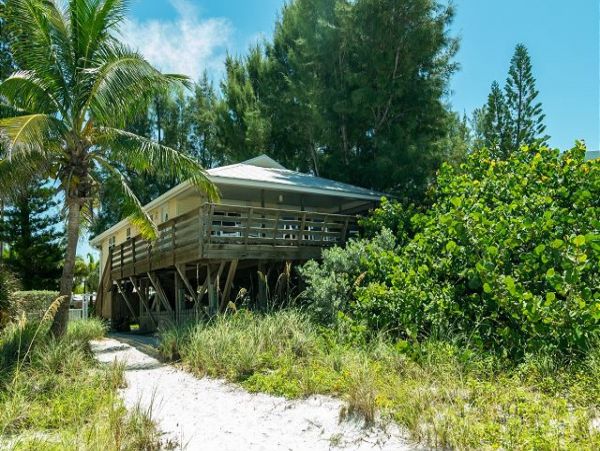 Holmes Beach Gulf Front Vacation Home 3 Bedrooms Sleeps Six