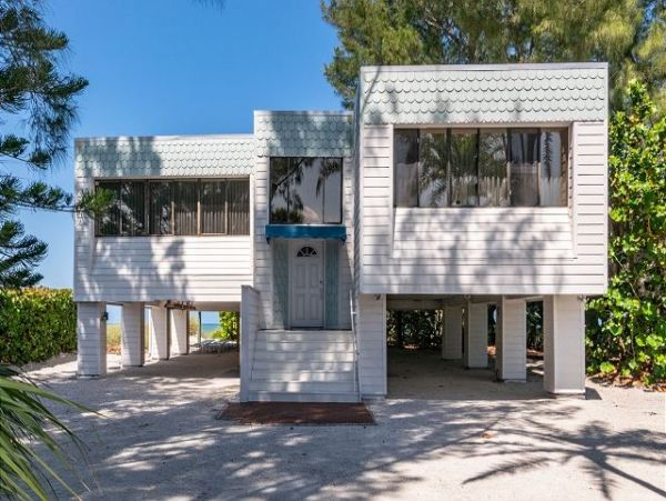 Holmes Beach Beautiful Vacation Rental Beach House