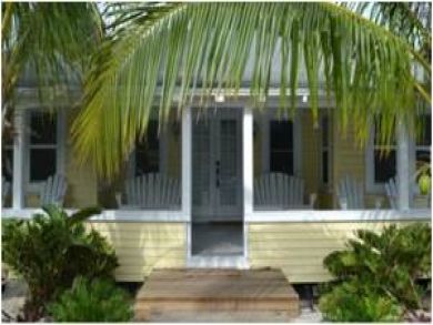 Front view of this vacation home in Anna Maria Island, Florida