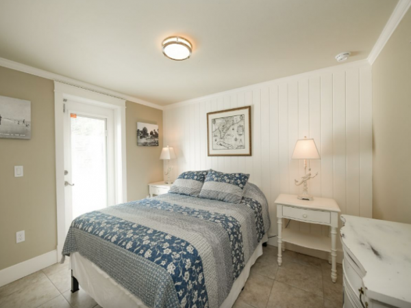 North Anna Maria 4 bedroom rental 2 blocks to Pine Avenue