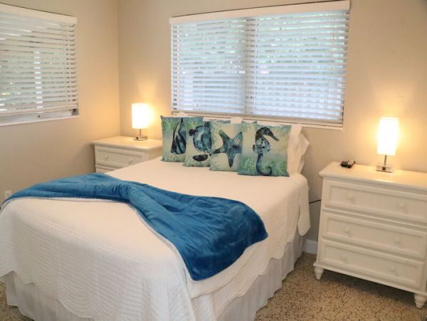 Siesta Key Home on Lagoon with Heated Pool Sleeps 8