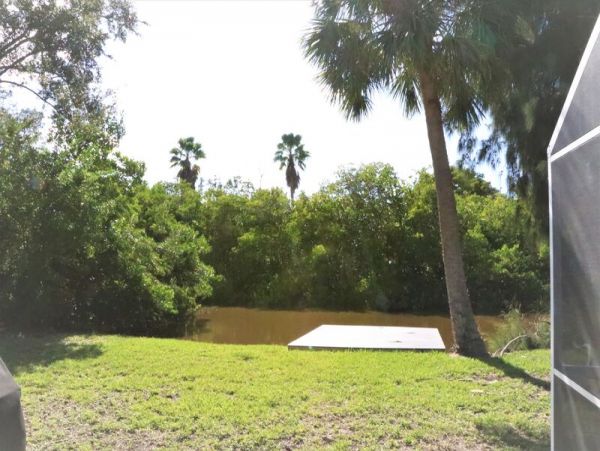 Siesta Key Home on Lagoon with Heated Pool Sleeps 8