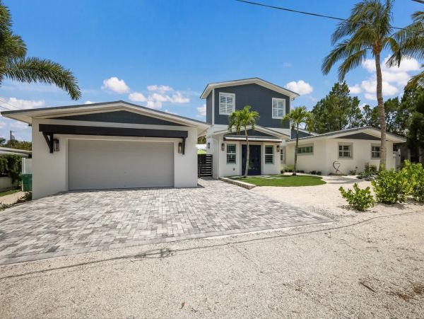 Three Bedroom Anna Maria Island Vacation Pool Home