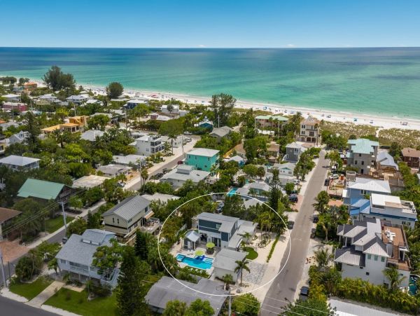 Three Bedroom Anna Maria Island Vacation Pool Home