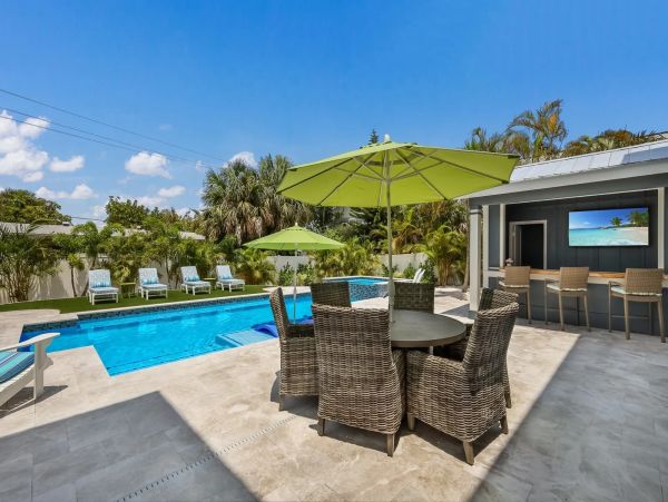 Three Bedroom Anna Maria Island Vacation Pool Home