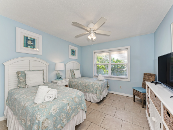 Home Beach Vacation Rental Two Bedrooms Short Walk to Beach
