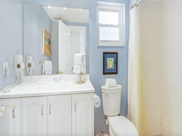 Anna Maria Four Bedroom Vacation Home With Private Pool