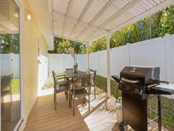Anna Maria Four Bedroom Vacation Home With Private Pool