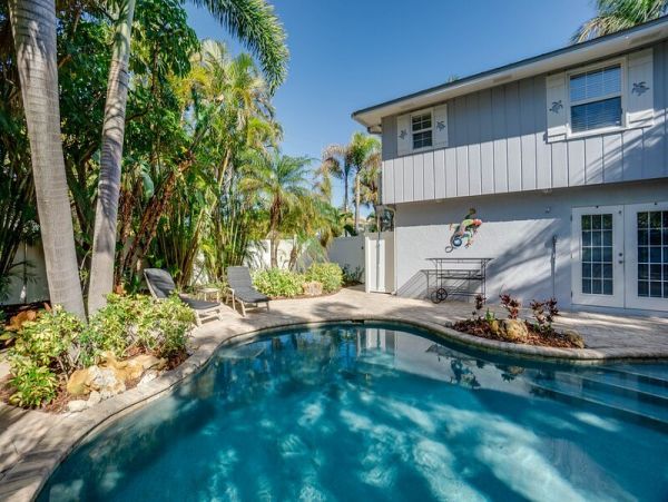 Luxury Anna Maria Island Three Bedroom Vacation Home Pool