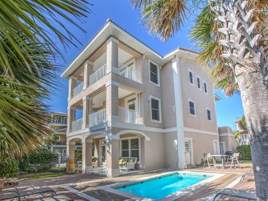 Luxury Vacation Home Super Close to World Class Beach