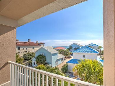 Luxury Vacation Home Super Close to World Class Beach