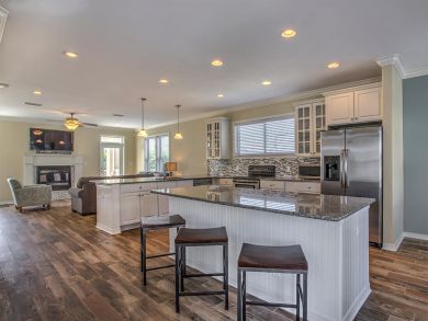 Luxury Vacation Home Super Close to World Class Beach