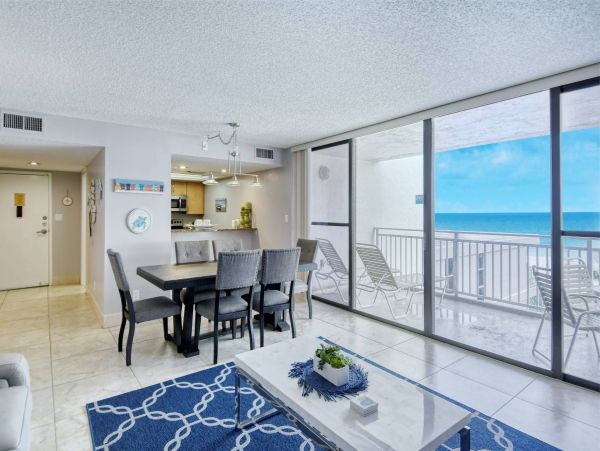 Two Bedroom Vacation Condo with Gorgeous Sunset Views