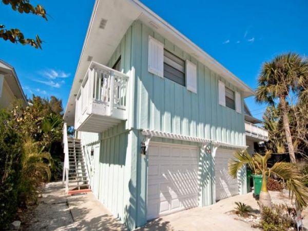 North Anna Maria Four Bedroom Beach House with Private Pool