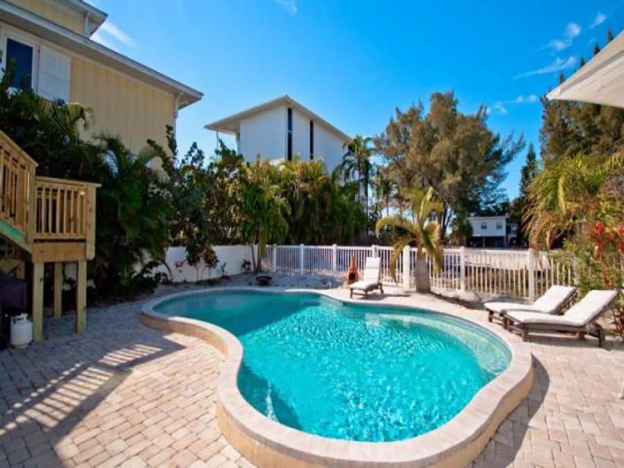 North Anna Maria Four Bedroom Beach House with Private Pool