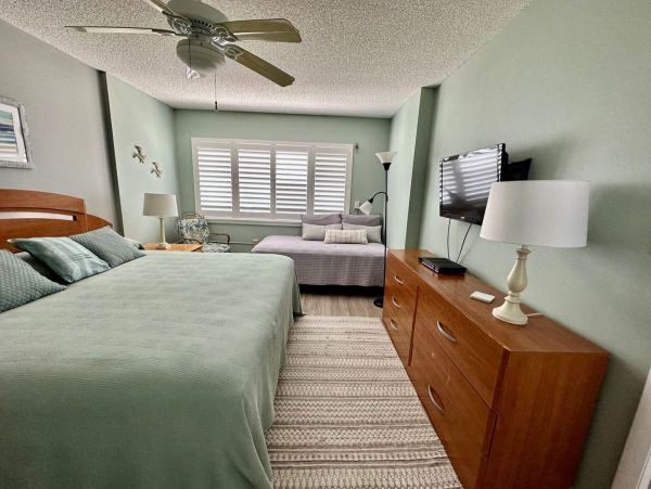 Two Bedroom Vacation Rental Condo in Holmes Beach with Gulf Views