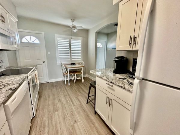Two Bedroom Vacation Rental Condo in Holmes Beach with Gulf Views