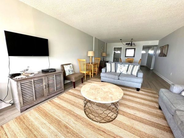 Two Bedroom Vacation Rental Condo in Holmes Beach with Gulf Views