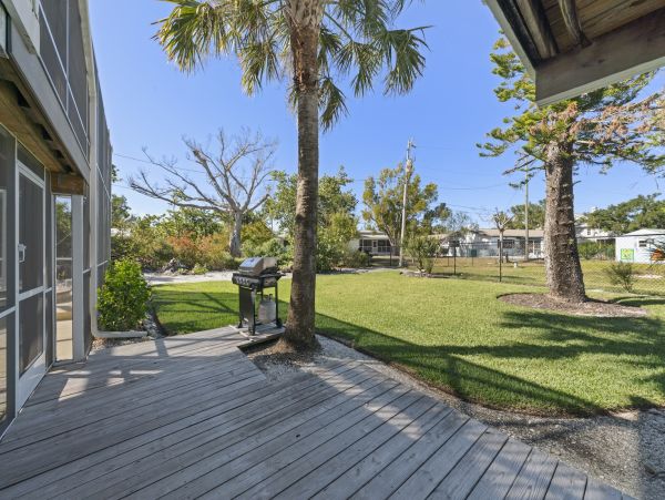 Sanibel Island Vacation Rental - 3 Bedroom Beach Home with Pool & Spa