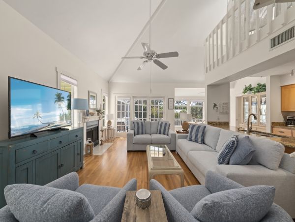 Sanibel Island Vacation Rental - 3 Bedroom Beach Home with Pool & Spa