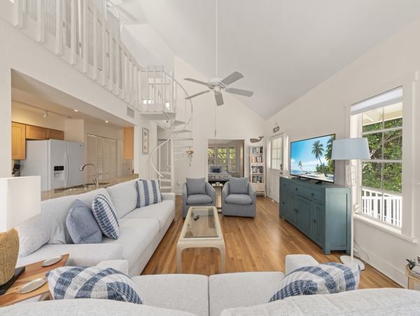 Sanibel Island Vacation Rental - 3 Bedroom Beach Home with Pool & Spa
