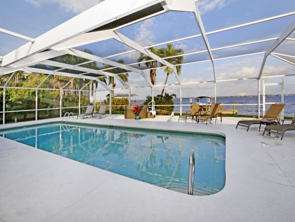 Four Bedroom Cape Coral Vacation Home with Pool & Hot Tub