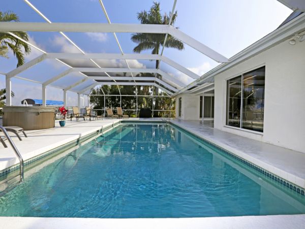 Four Bedroom Cape Coral Vacation Home with Pool & Hot Tub
