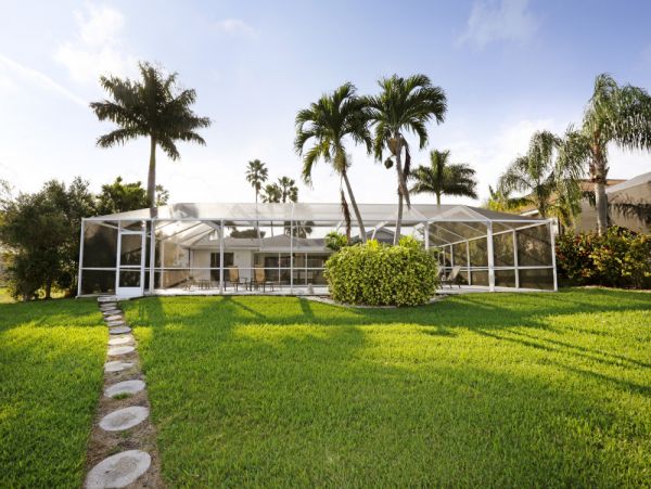 Four Bedroom Cape Coral Vacation Home with Pool & Hot Tub