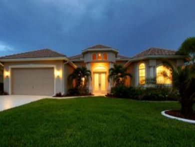 Canal front vacation home in Cape Coral, Florida Canal front vacation home in Cape Coral, Florida