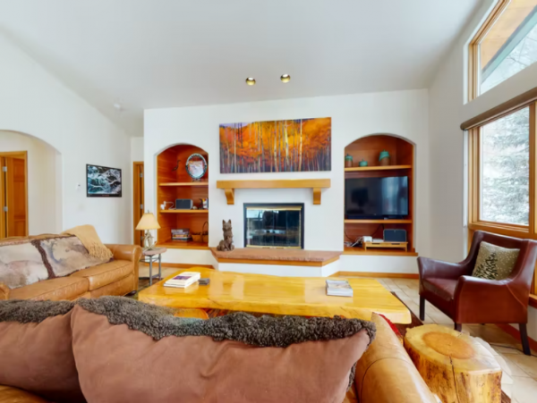 East Vail Rental with 4 Bedrooms plus Den & Mountain Views