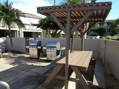 Communal grill & dining area