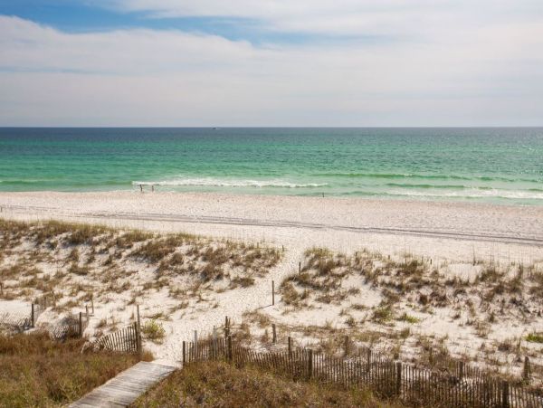 Gulf Front Town home on Panama City Beach Sleeps 14