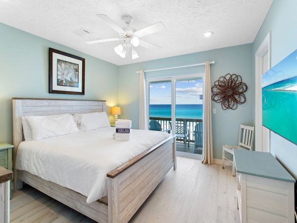 Gulf Front Town home on Panama City Beach Sleeps 14