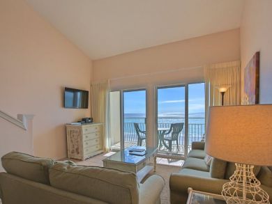 Wow the View at this Destin Beach Resort is Great! Sleeps 8