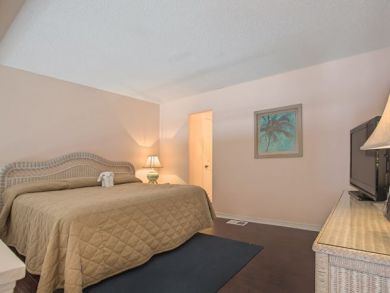 Wow the View at this Destin Beach Resort is Great! Sleeps 8