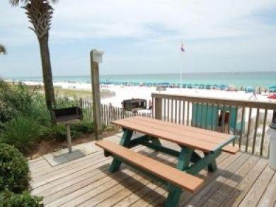 Shared grill & outdoor dining area