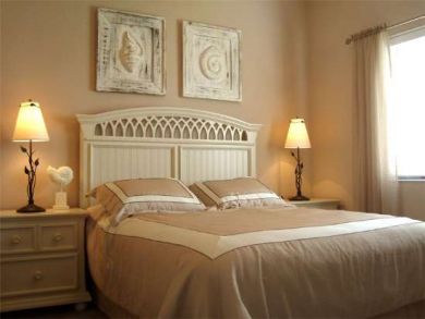 Bedroom 2 with queen bed